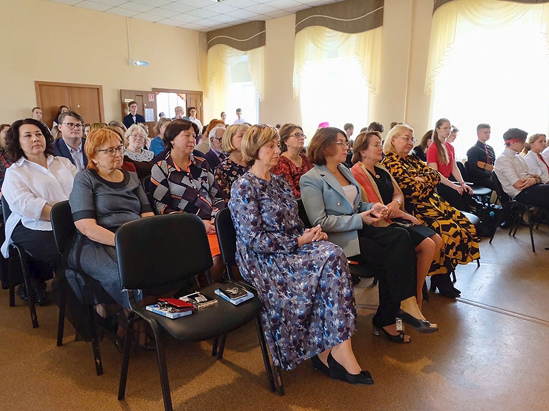 На концерте, посвященном Дню Учителя.jpg